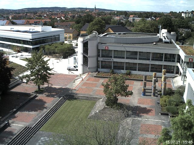 Foto der Webcam: Verwaltungsgeb&auml;ude, Innenhof mit Audimax, H&ouml;rsaal-Geb&auml;ude 1