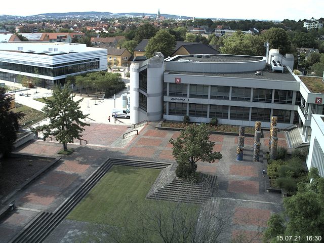 Foto der Webcam: Verwaltungsgeb&auml;ude, Innenhof mit Audimax, H&ouml;rsaal-Geb&auml;ude 1