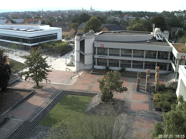 Foto der Webcam: Verwaltungsgeb&auml;ude, Innenhof mit Audimax, H&ouml;rsaal-Geb&auml;ude 1