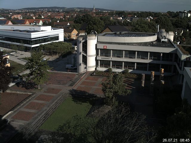 Foto der Webcam: Verwaltungsgeb&auml;ude, Innenhof mit Audimax, H&ouml;rsaal-Geb&auml;ude 1