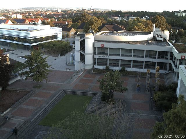 Foto der Webcam: Verwaltungsgeb&auml;ude, Innenhof mit Audimax, H&ouml;rsaal-Geb&auml;ude 1