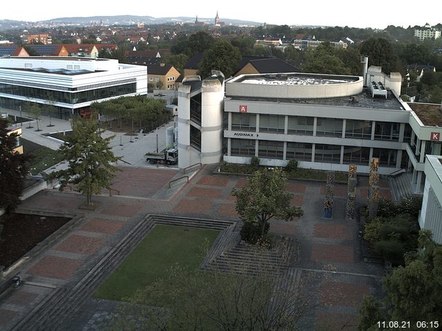Foto der Webcam: Verwaltungsgeb&auml;ude, Innenhof mit Audimax, H&ouml;rsaal-Geb&auml;ude 1