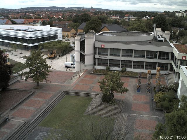 Foto der Webcam: Verwaltungsgeb&auml;ude, Innenhof mit Audimax, H&ouml;rsaal-Geb&auml;ude 1