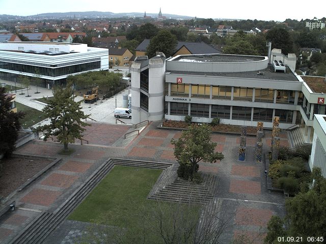 Foto der Webcam: Verwaltungsgeb&auml;ude, Innenhof mit Audimax, H&ouml;rsaal-Geb&auml;ude 1