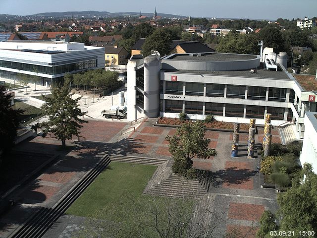 Foto der Webcam: Verwaltungsgeb&auml;ude, Innenhof mit Audimax, H&ouml;rsaal-Geb&auml;ude 1