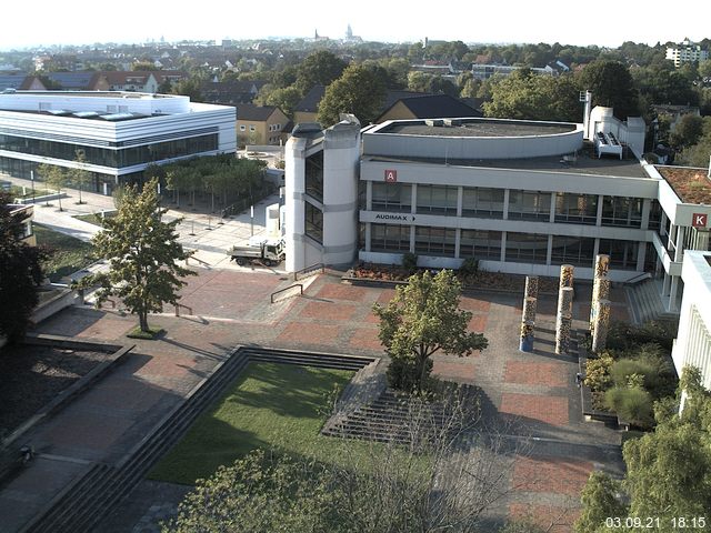 Foto der Webcam: Verwaltungsgeb&auml;ude, Innenhof mit Audimax, H&ouml;rsaal-Geb&auml;ude 1