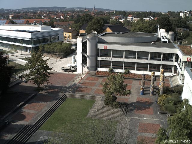 Foto der Webcam: Verwaltungsgeb&auml;ude, Innenhof mit Audimax, H&ouml;rsaal-Geb&auml;ude 1
