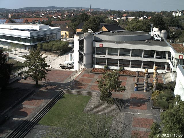 Foto der Webcam: Verwaltungsgeb&auml;ude, Innenhof mit Audimax, H&ouml;rsaal-Geb&auml;ude 1