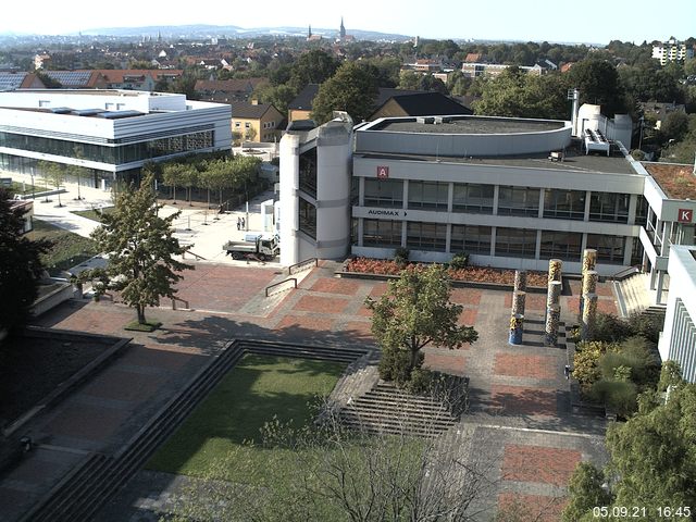 Foto der Webcam: Verwaltungsgeb&auml;ude, Innenhof mit Audimax, H&ouml;rsaal-Geb&auml;ude 1