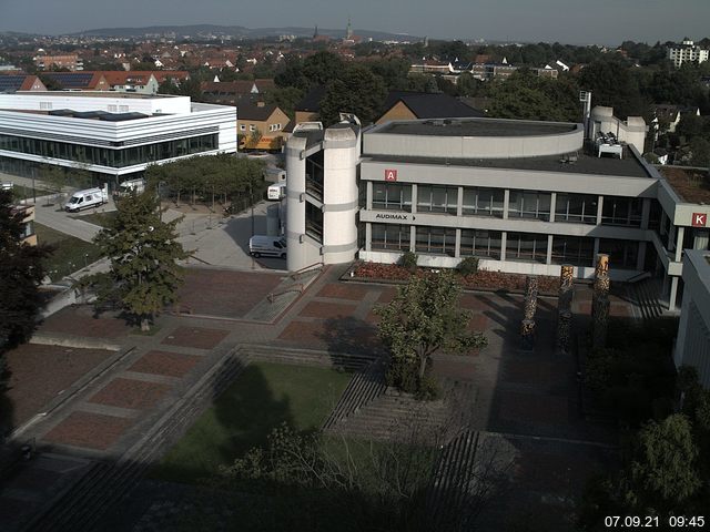 Foto der Webcam: Verwaltungsgeb&auml;ude, Innenhof mit Audimax, H&ouml;rsaal-Geb&auml;ude 1