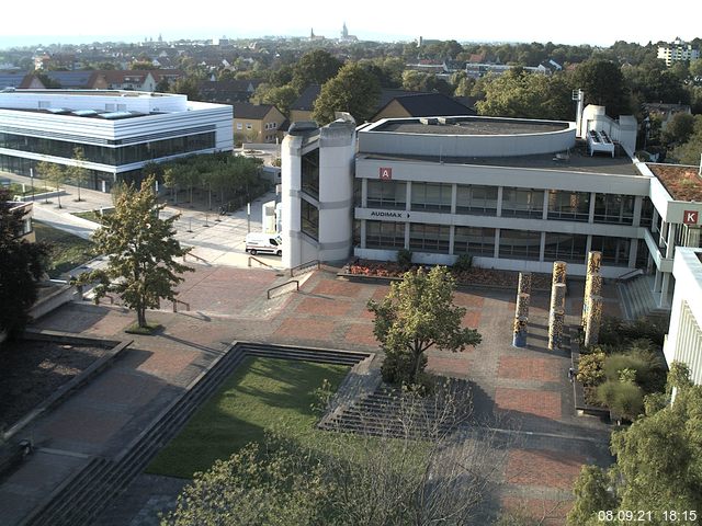 Foto der Webcam: Verwaltungsgeb&auml;ude, Innenhof mit Audimax, H&ouml;rsaal-Geb&auml;ude 1
