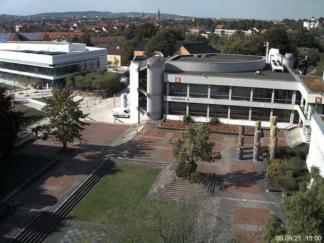 Foto der Webcam: Verwaltungsgeb&auml;ude, Innenhof mit Audimax, H&ouml;rsaal-Geb&auml;ude 1