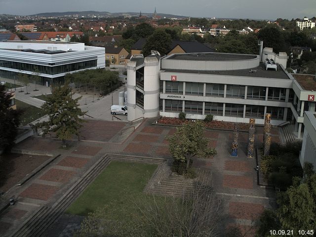 Foto der Webcam: Verwaltungsgeb&auml;ude, Innenhof mit Audimax, H&ouml;rsaal-Geb&auml;ude 1