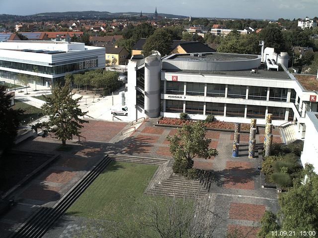 Foto der Webcam: Verwaltungsgeb&auml;ude, Innenhof mit Audimax, H&ouml;rsaal-Geb&auml;ude 1