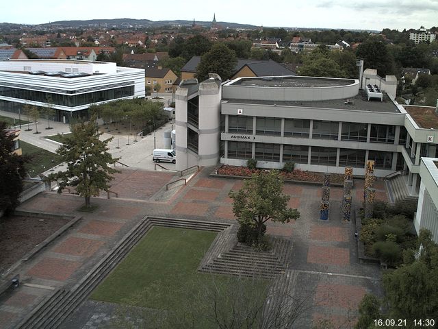 Foto der Webcam: Verwaltungsgeb&auml;ude, Innenhof mit Audimax, H&ouml;rsaal-Geb&auml;ude 1
