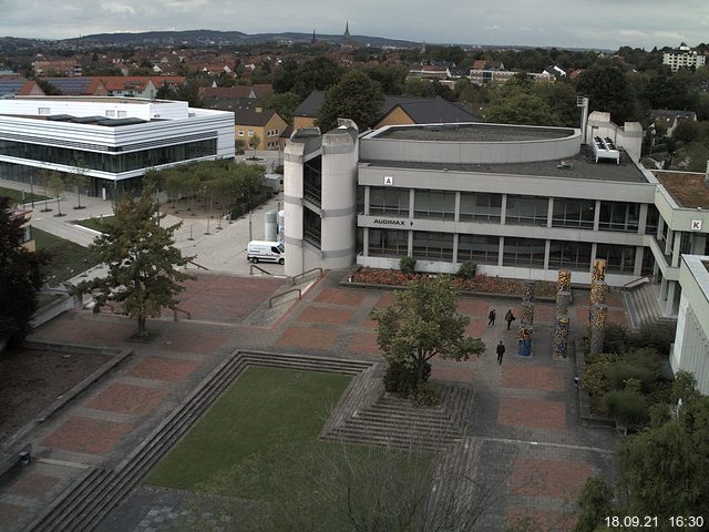 Foto der Webcam: Verwaltungsgeb&auml;ude, Innenhof mit Audimax, H&ouml;rsaal-Geb&auml;ude 1