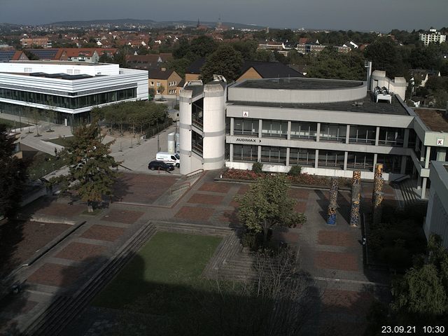 Foto der Webcam: Verwaltungsgeb&auml;ude, Innenhof mit Audimax, H&ouml;rsaal-Geb&auml;ude 1