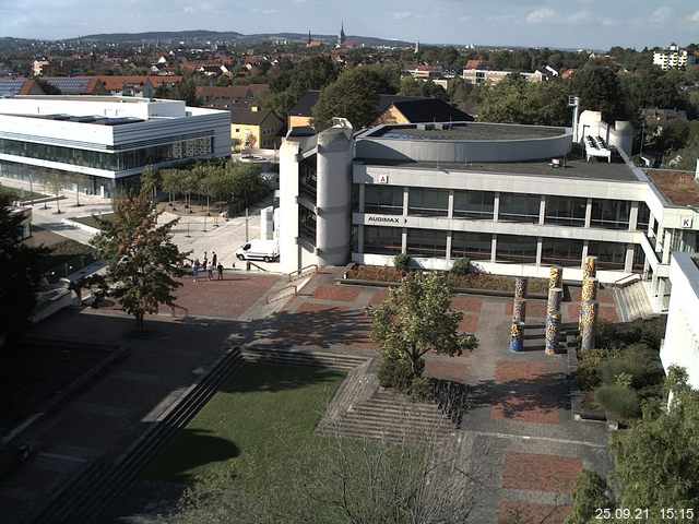 Foto der Webcam: Verwaltungsgeb&auml;ude, Innenhof mit Audimax, H&ouml;rsaal-Geb&auml;ude 1