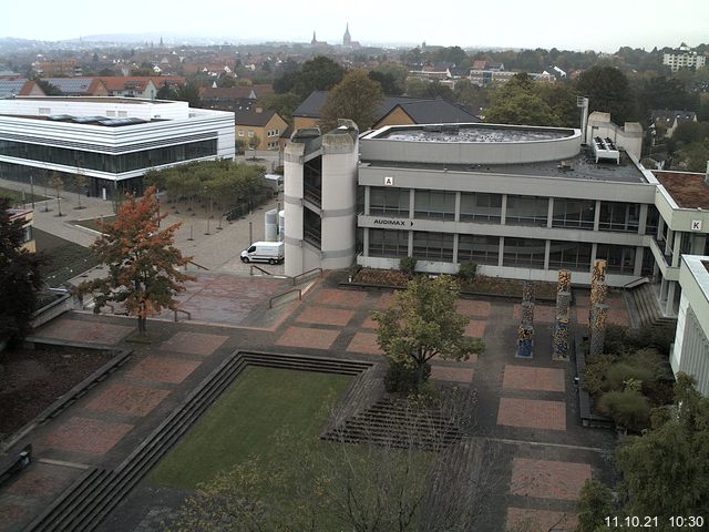 Foto der Webcam: Verwaltungsgeb&auml;ude, Innenhof mit Audimax, H&ouml;rsaal-Geb&auml;ude 1