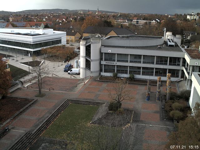 Foto der Webcam: Verwaltungsgeb&auml;ude, Innenhof mit Audimax, H&ouml;rsaal-Geb&auml;ude 1