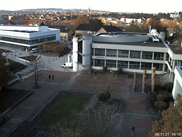 Foto der Webcam: Verwaltungsgeb&auml;ude, Innenhof mit Audimax, H&ouml;rsaal-Geb&auml;ude 1