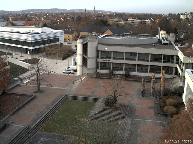 Foto der Webcam: Verwaltungsgeb&auml;ude, Innenhof mit Audimax, H&ouml;rsaal-Geb&auml;ude 1
