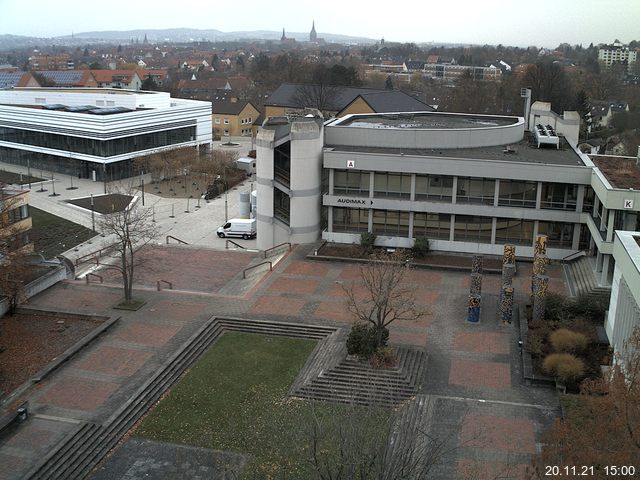 Foto der Webcam: Verwaltungsgebäude, Innenhof mit Audimax, Hörsaal-Gebäude 1