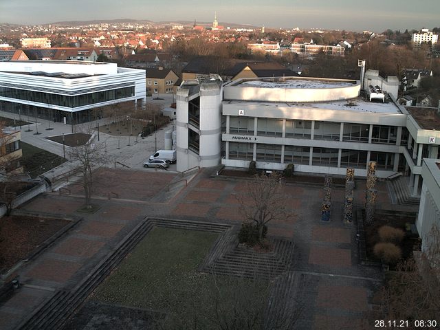 Foto der Webcam: Verwaltungsgeb&auml;ude, Innenhof mit Audimax, H&ouml;rsaal-Geb&auml;ude 1