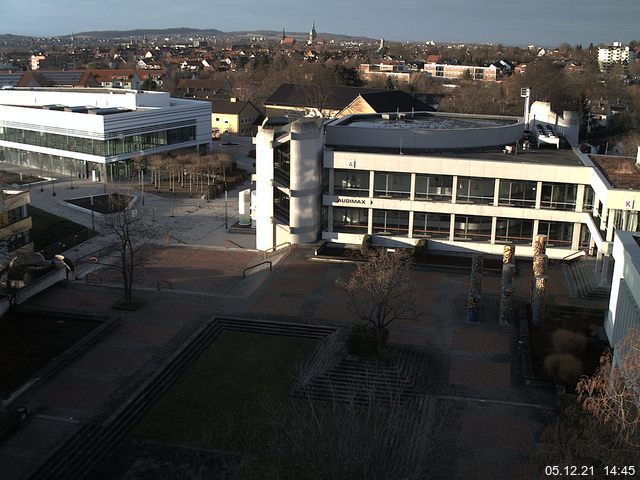Foto der Webcam: Verwaltungsgeb&auml;ude, Innenhof mit Audimax, H&ouml;rsaal-Geb&auml;ude 1