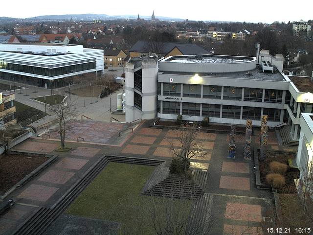 Foto der Webcam: Verwaltungsgeb&auml;ude, Innenhof mit Audimax, H&ouml;rsaal-Geb&auml;ude 1