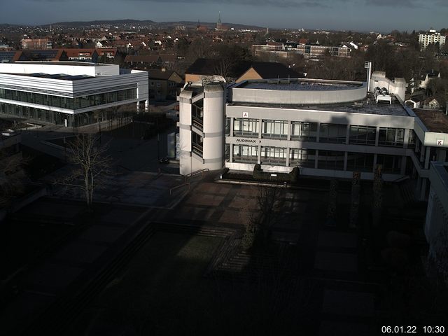 Foto der Webcam: Verwaltungsgeb&auml;ude, Innenhof mit Audimax, H&ouml;rsaal-Geb&auml;ude 1