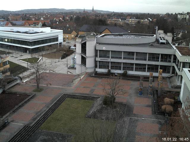 Foto der Webcam: Verwaltungsgeb&auml;ude, Innenhof mit Audimax, H&ouml;rsaal-Geb&auml;ude 1