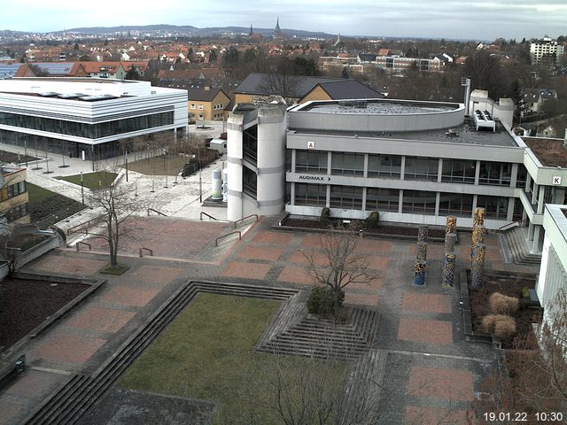 Foto der Webcam: Verwaltungsgeb&auml;ude, Innenhof mit Audimax, H&ouml;rsaal-Geb&auml;ude 1