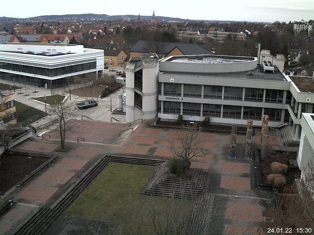 Foto der Webcam: Verwaltungsgeb&auml;ude, Innenhof mit Audimax, H&ouml;rsaal-Geb&auml;ude 1