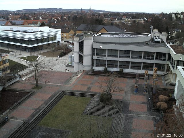 Foto der Webcam: Verwaltungsgeb&auml;ude, Innenhof mit Audimax, H&ouml;rsaal-Geb&auml;ude 1