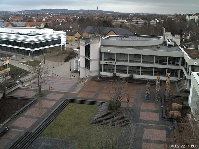 Foto der Webcam: Verwaltungsgebäude, Innenhof mit Audimax, Hörsaal-Gebäude 1