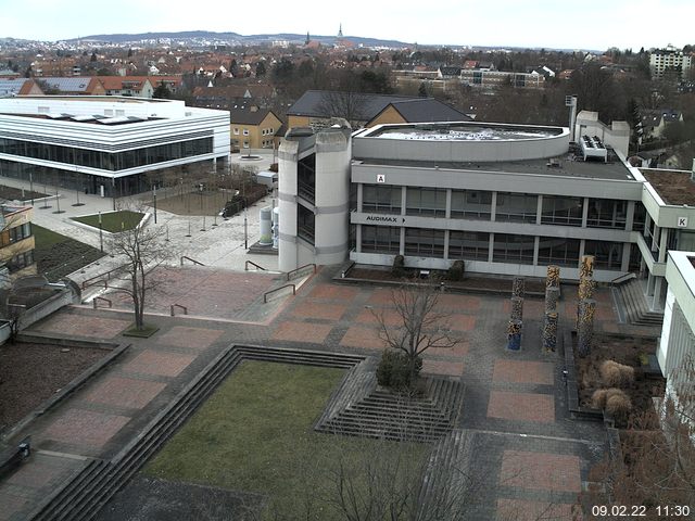 Foto der Webcam: Verwaltungsgeb&auml;ude, Innenhof mit Audimax, H&ouml;rsaal-Geb&auml;ude 1