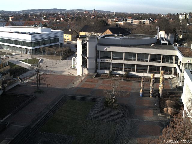 Foto der Webcam: Verwaltungsgeb&auml;ude, Innenhof mit Audimax, H&ouml;rsaal-Geb&auml;ude 1