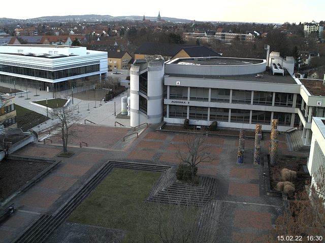 Foto der Webcam: Verwaltungsgeb&auml;ude, Innenhof mit Audimax, H&ouml;rsaal-Geb&auml;ude 1