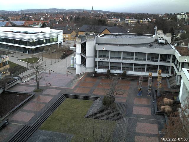 Foto der Webcam: Verwaltungsgeb&auml;ude, Innenhof mit Audimax, H&ouml;rsaal-Geb&auml;ude 1