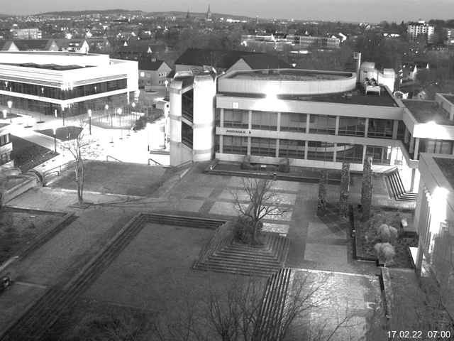 Foto der Webcam: Verwaltungsgeb&auml;ude, Innenhof mit Audimax, H&ouml;rsaal-Geb&auml;ude 1