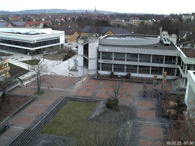 Foto der Webcam: Verwaltungsgeb&auml;ude, Innenhof mit Audimax, H&ouml;rsaal-Geb&auml;ude 1