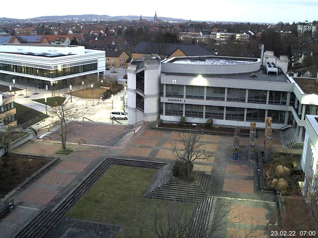 Foto der Webcam: Verwaltungsgeb&auml;ude, Innenhof mit Audimax, H&ouml;rsaal-Geb&auml;ude 1