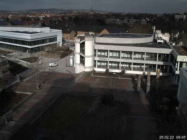 Foto der Webcam: Verwaltungsgeb&auml;ude, Innenhof mit Audimax, H&ouml;rsaal-Geb&auml;ude 1