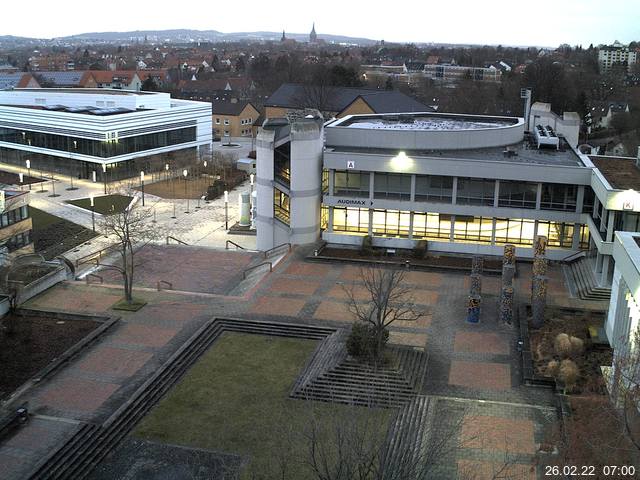 Foto der Webcam: Verwaltungsgeb&auml;ude, Innenhof mit Audimax, H&ouml;rsaal-Geb&auml;ude 1