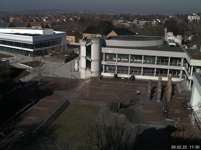 Foto der Webcam: Verwaltungsgeb&auml;ude, Innenhof mit Audimax, H&ouml;rsaal-Geb&auml;ude 1