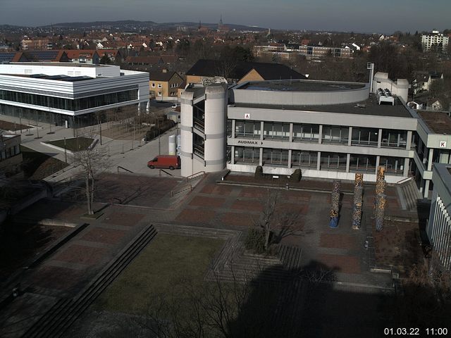 Foto der Webcam: Verwaltungsgeb&auml;ude, Innenhof mit Audimax, H&ouml;rsaal-Geb&auml;ude 1