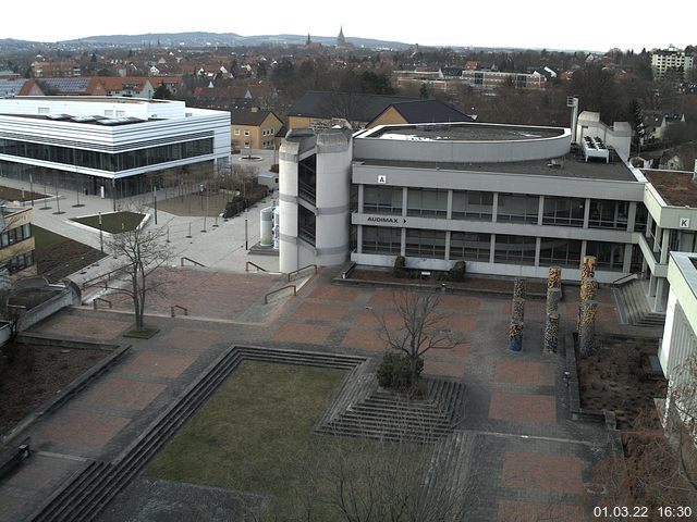 Foto der Webcam: Verwaltungsgeb&auml;ude, Innenhof mit Audimax, H&ouml;rsaal-Geb&auml;ude 1