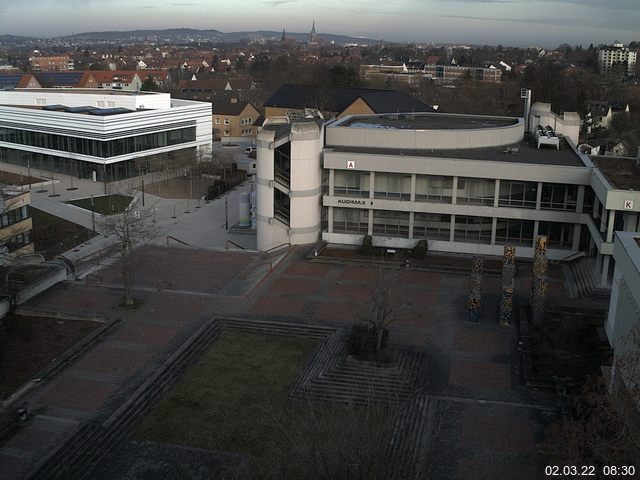 Foto der Webcam: Verwaltungsgeb&auml;ude, Innenhof mit Audimax, H&ouml;rsaal-Geb&auml;ude 1