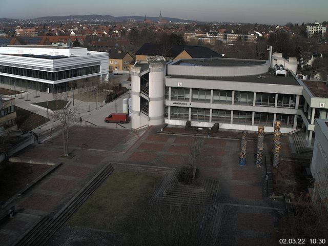 Foto der Webcam: Verwaltungsgeb&auml;ude, Innenhof mit Audimax, H&ouml;rsaal-Geb&auml;ude 1